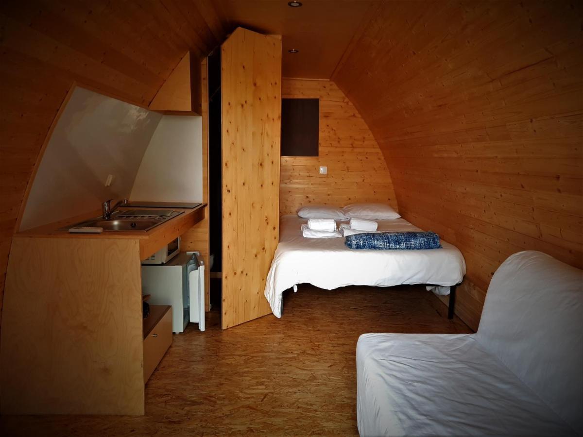 Glamping Hills Hotell Santa Comba de Rossas Exteriör bild