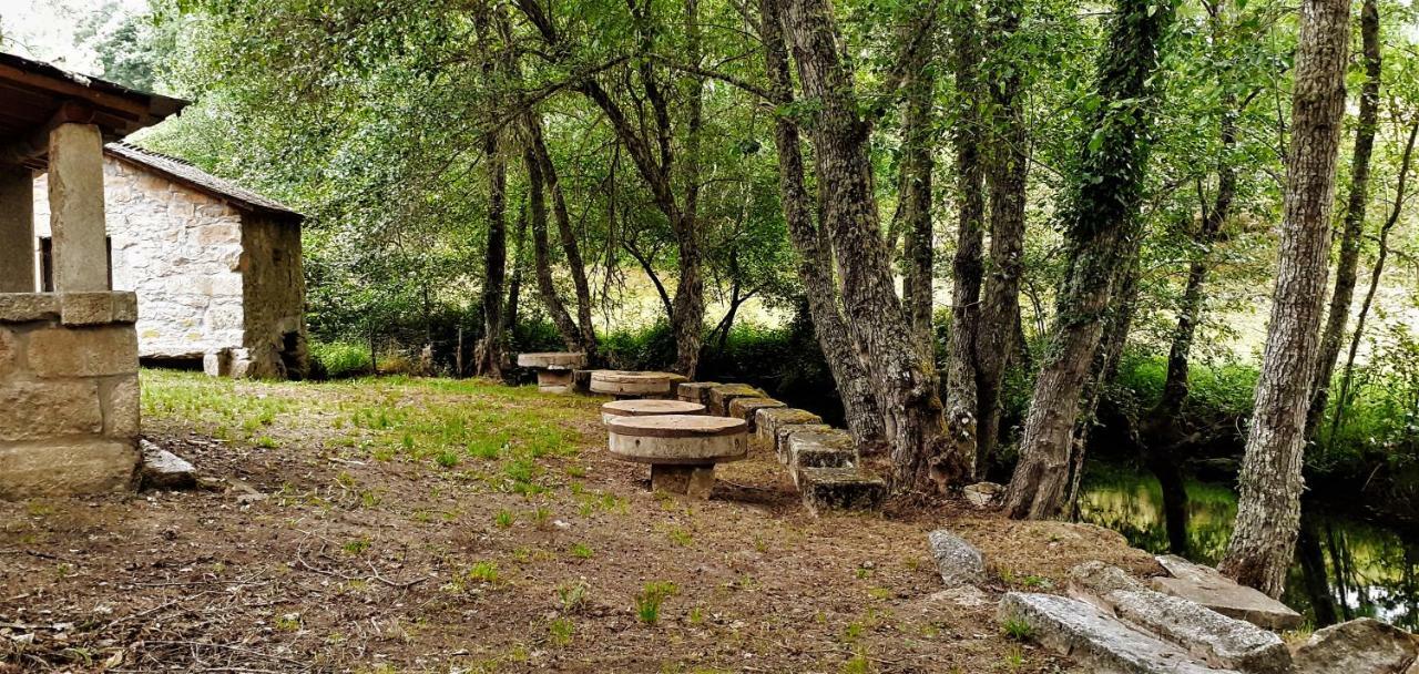 Glamping Hills Hotell Santa Comba de Rossas Exteriör bild