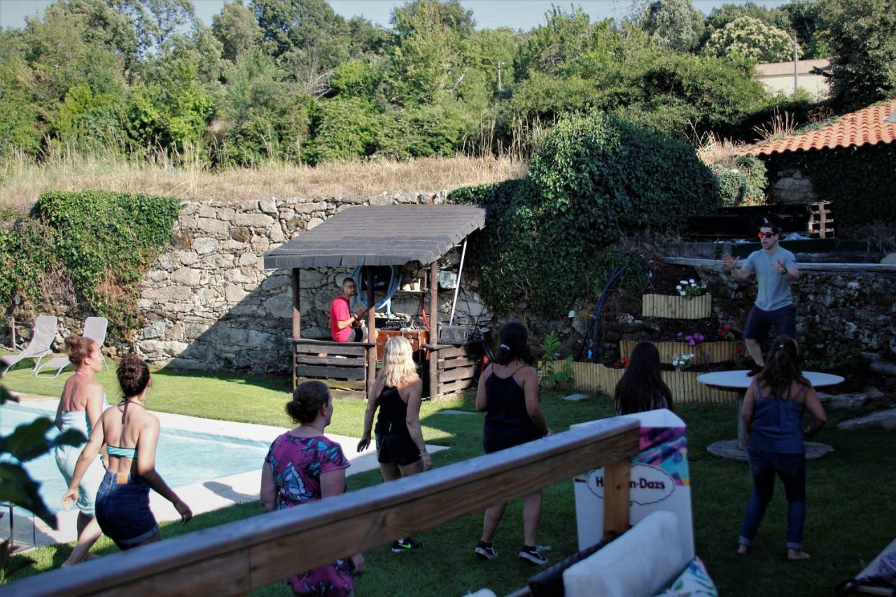 Glamping Hills Hotell Santa Comba de Rossas Exteriör bild